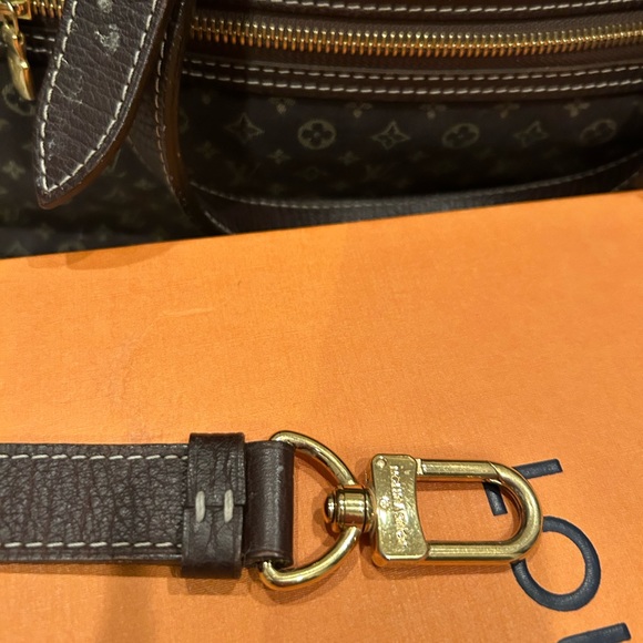 Louis Vuitton
Monogram Mini Lin Sac a Langer Diaper Bag - Picture 9 of 14